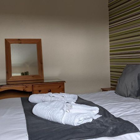 Crown Hotel Langholm エクステリア 写真