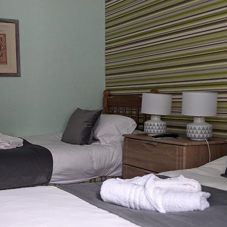 Crown Hotel Langholm エクステリア 写真