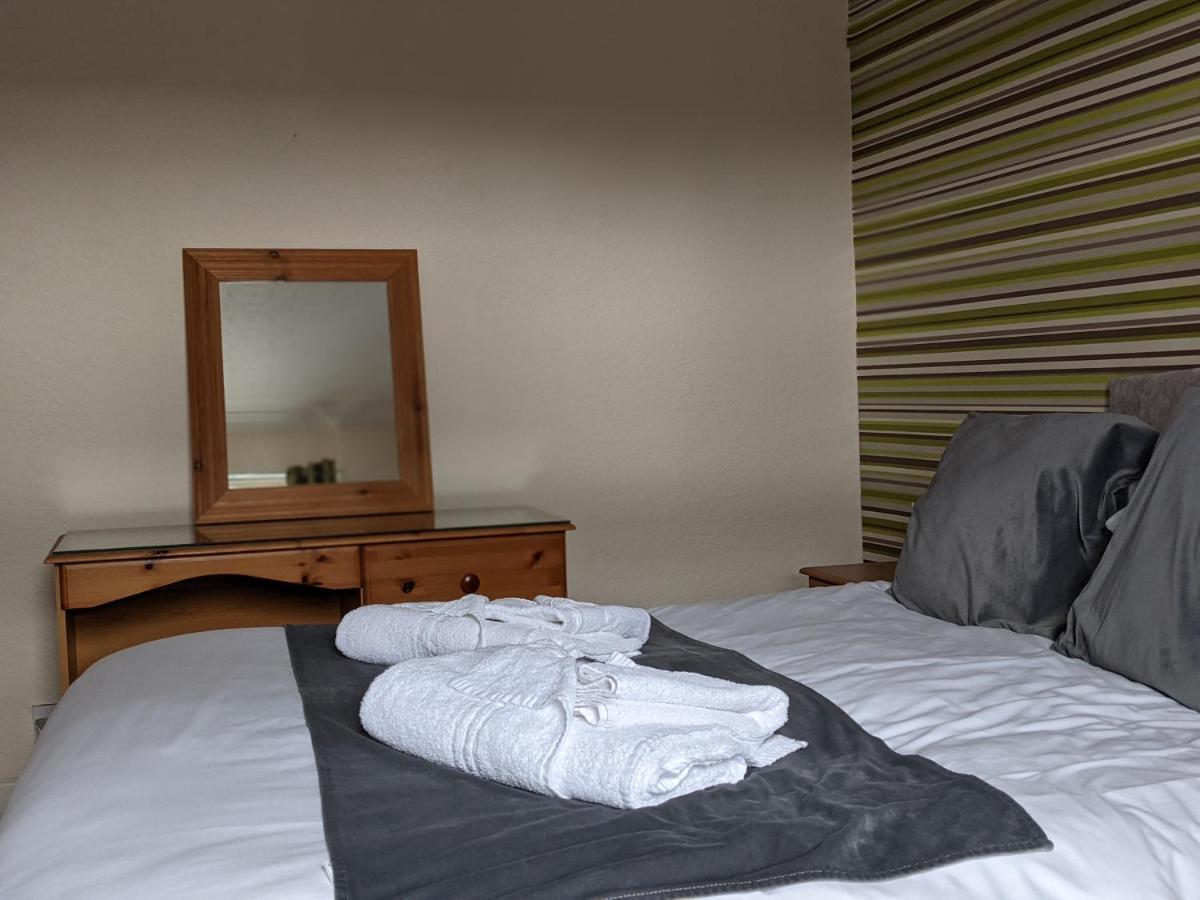 Crown Hotel Langholm エクステリア 写真